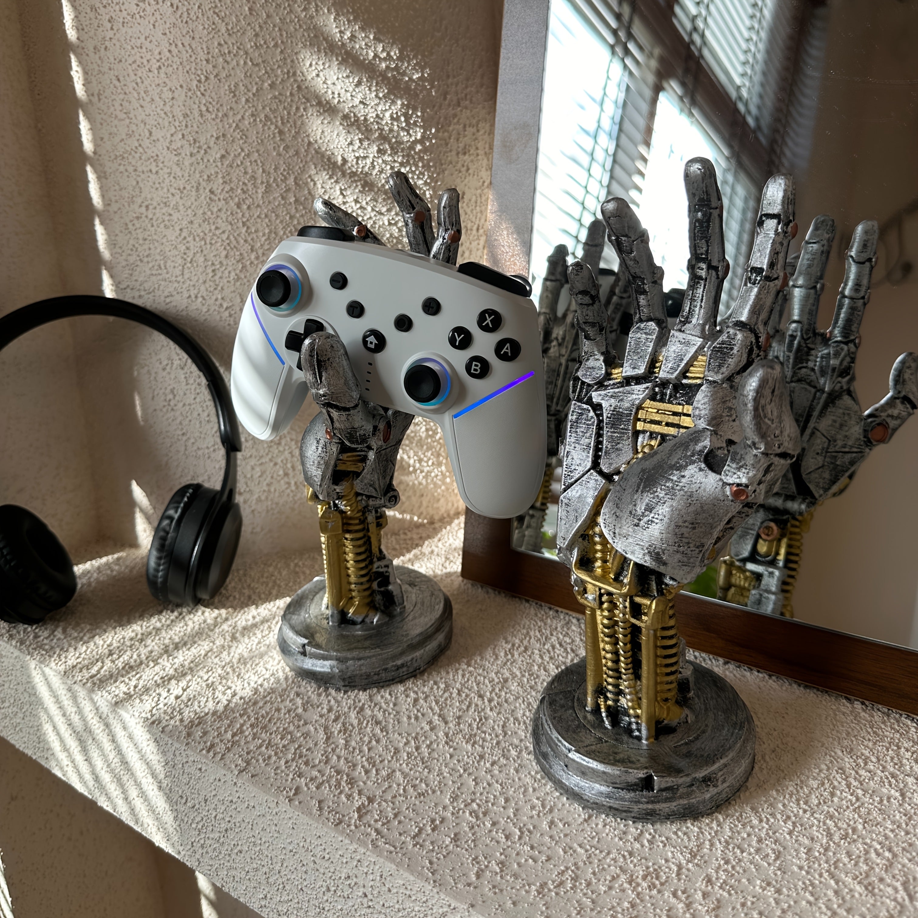 Cyberpunk 3D Printed Game Controller Stand, Adjustable ABS Desk Organizer for Controllers and Smartphones, Non-Waterproof Multi-Functional Gaming Accessory Holder, Ideal Back to School Gift for Gamers